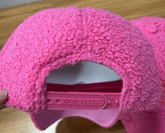 HC Neftekhimik cap pink 2024.05