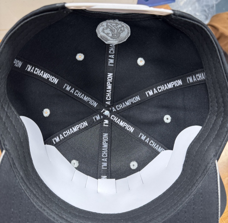 Black cap I'm a champion 2   2024.12