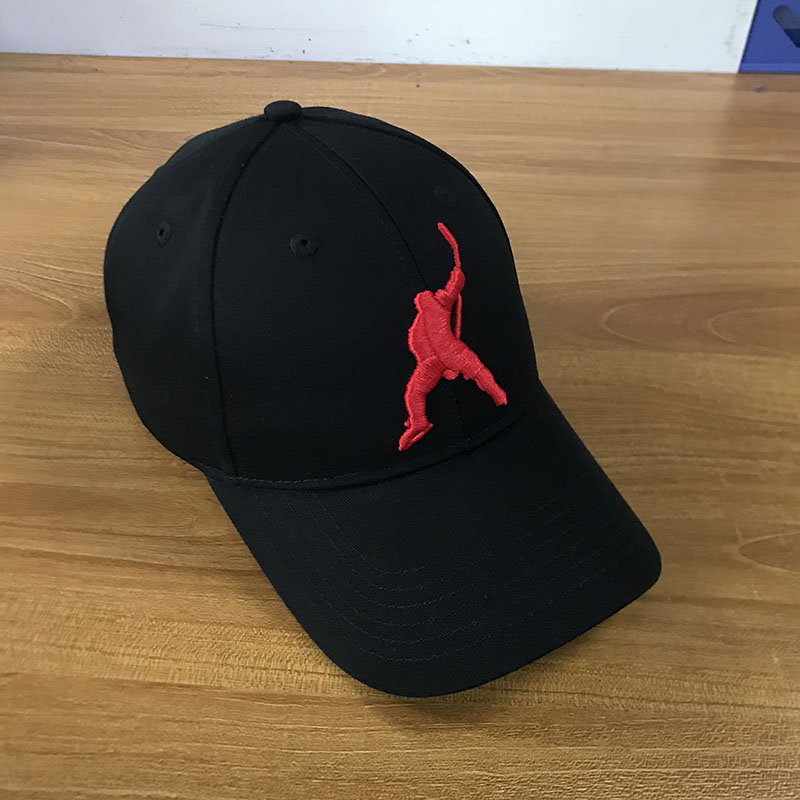 Cap black red hockeyplayer