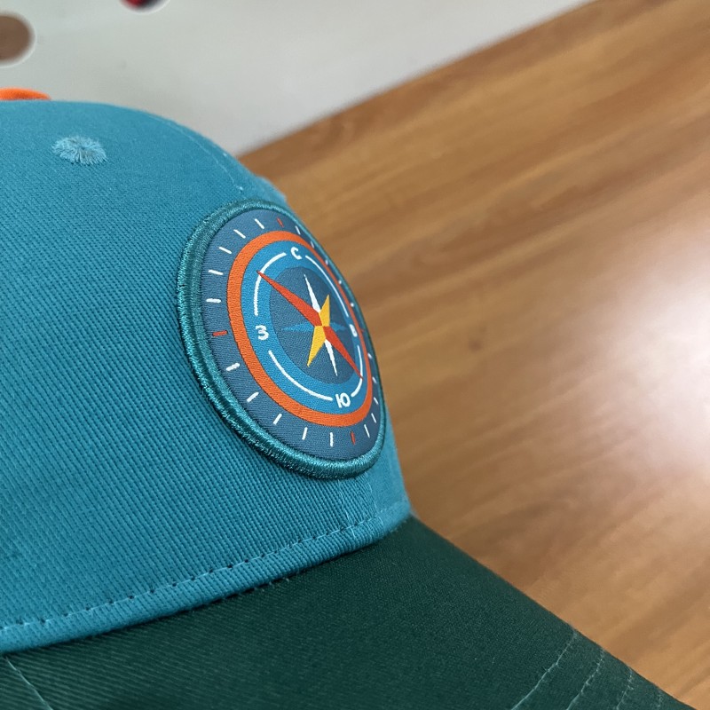 Cap Manzherok Compas