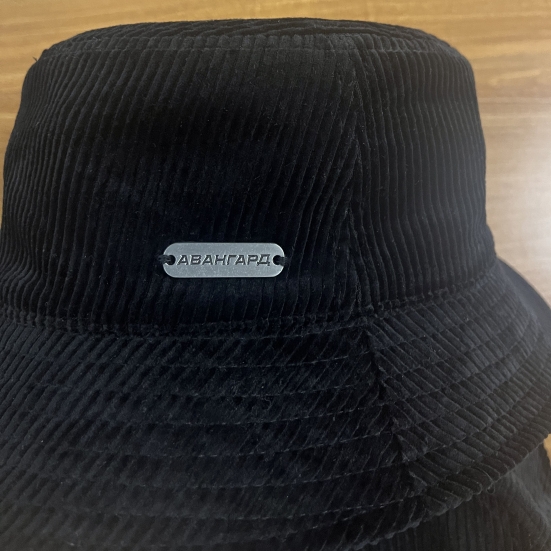 HC Avangard panama is black